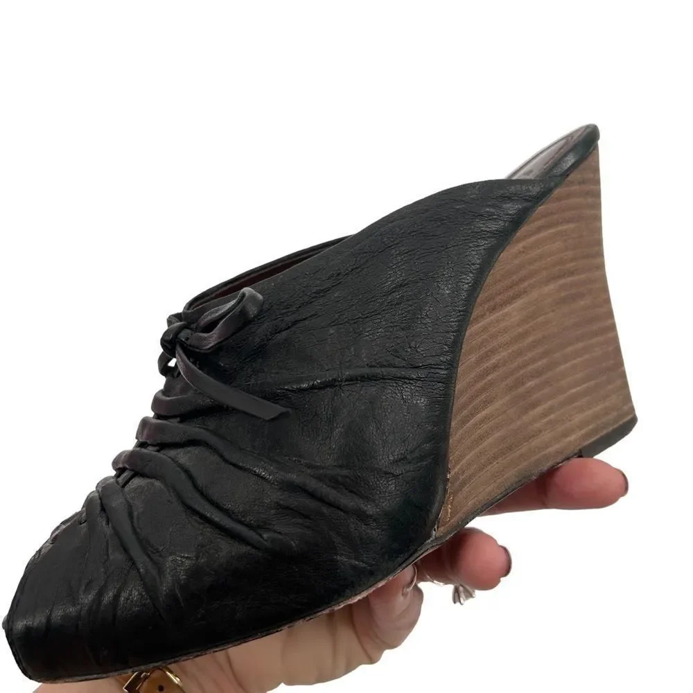 Frye Gwen black peep toe wedge with tie size 8.5
